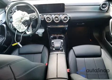 2019 Mercedes-Benz A 220 z USA, uszkodzony, nr VIN WDD3G4EB8KW013529